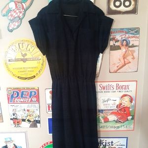 Vintage short sleeved  v-neck black dress with elastic waist
